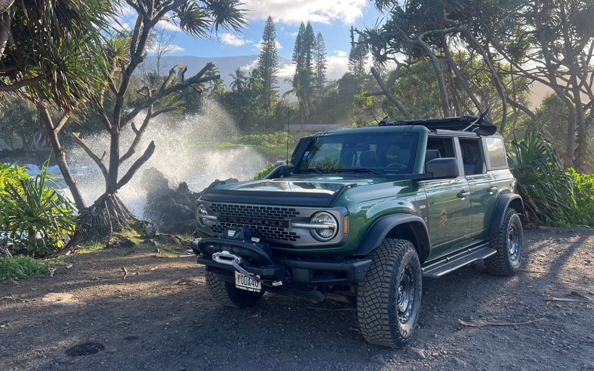 Open-air Hawaii By Storm Bronco beside the Maui coast