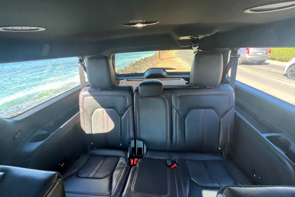 Maui Luxury SUV Tours for Families With Grandparents - Hawaii By Storm supporting image